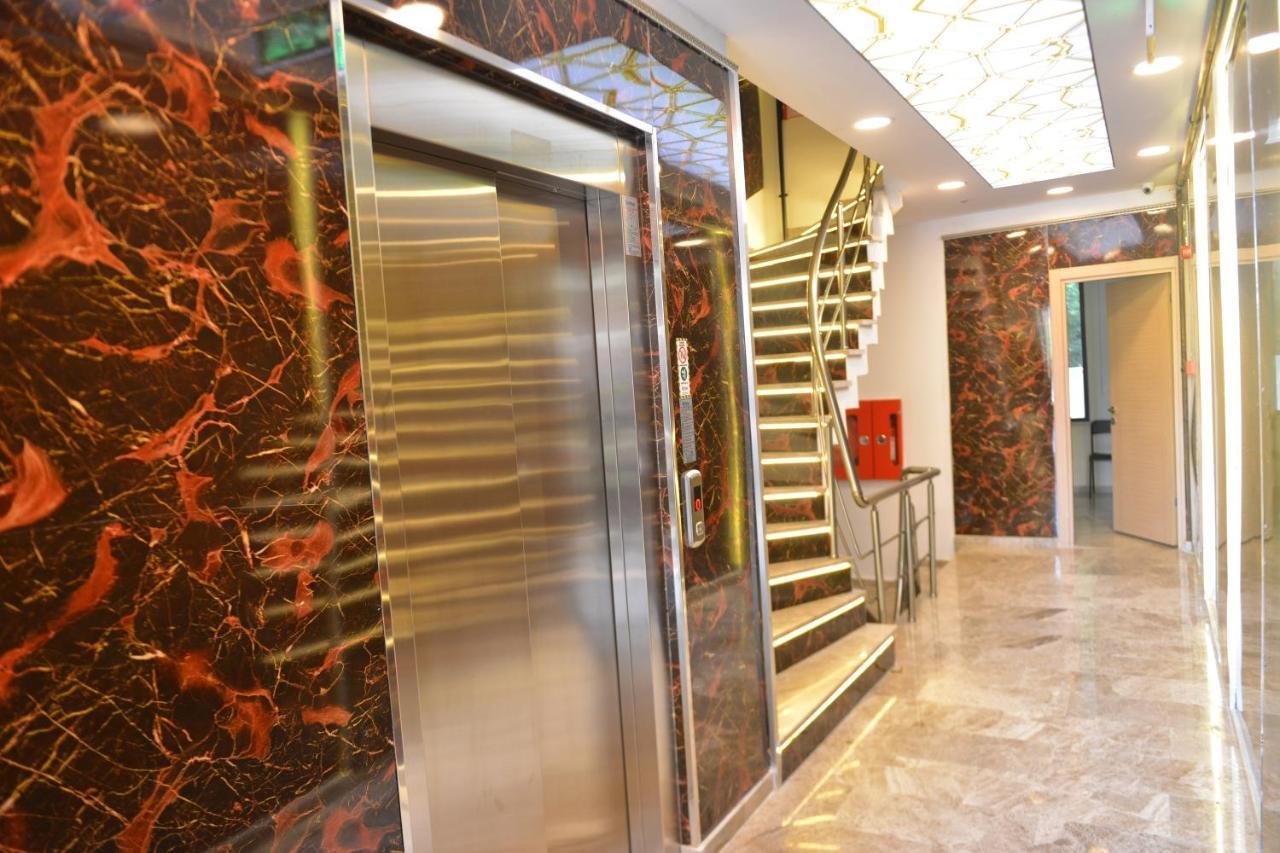 Bakirkoey Best Suit Istanbul Bagian luar foto